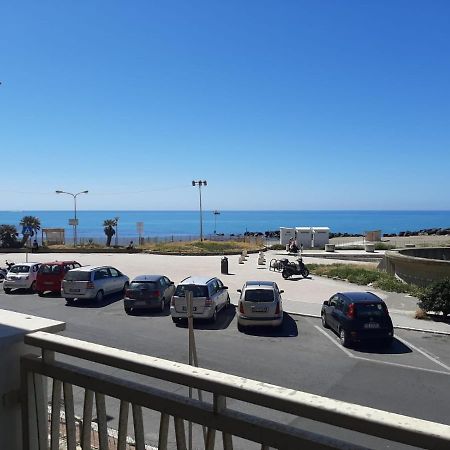 La Terrazza Sul Porto Daire Lido di Ostia Dış mekan fotoğraf