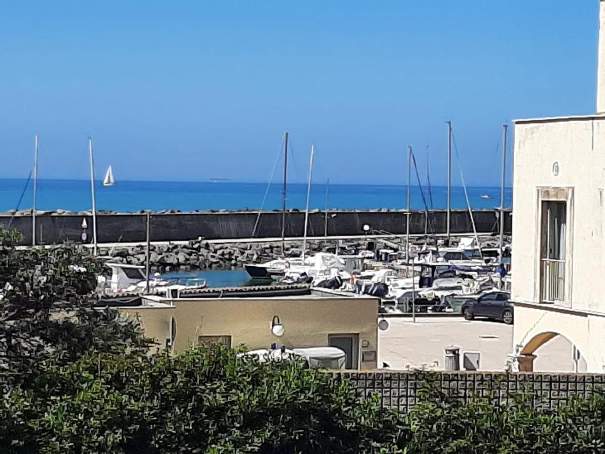 La Terrazza Sul Porto Daire Lido di Ostia Dış mekan fotoğraf